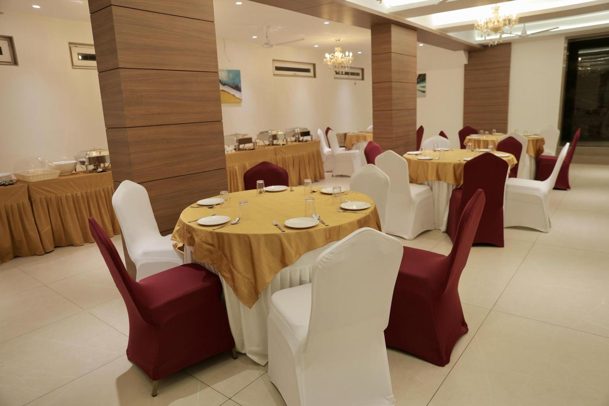 Hotel Carnival Parbhani Luaran gambar