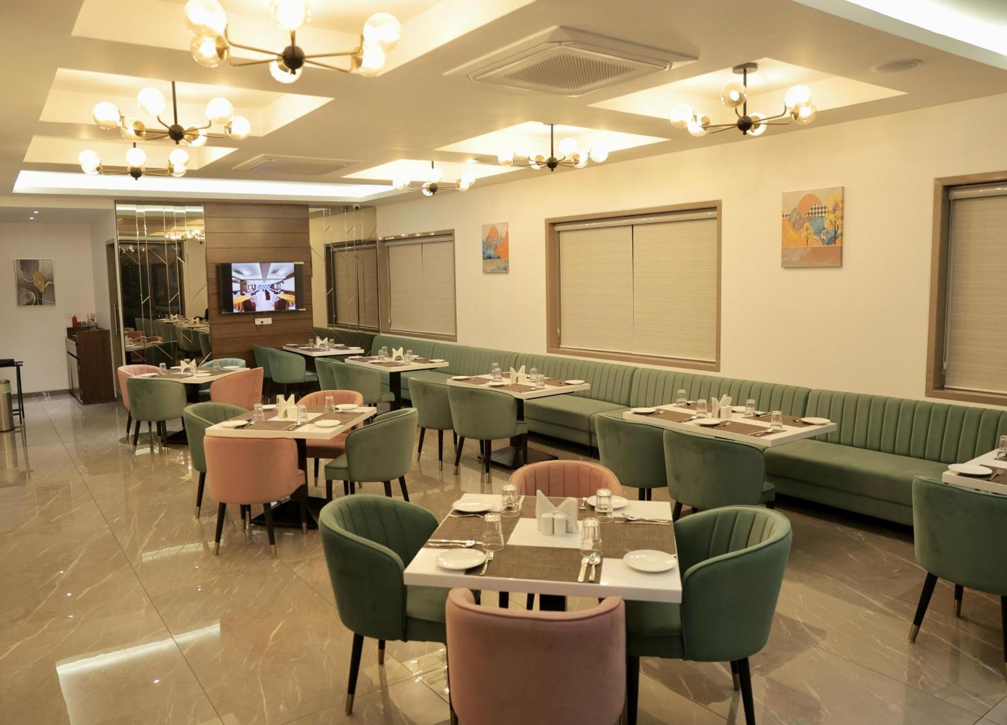 Hotel Carnival Parbhani Luaran gambar